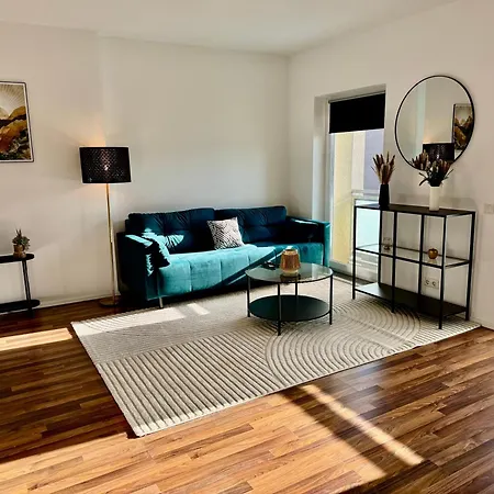 Apartment Palmtrees 2 - Grosse Und Moderne 2 Zimmerwohnung Mit Franzoesischem Balkon In Gladbeck-mitte Naehe Movie Park Und Veltins Arena Gladbeck