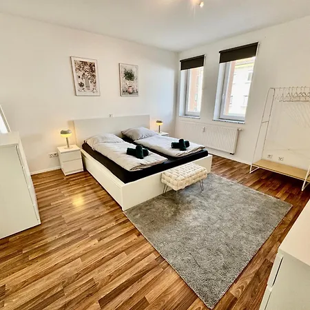 公寓 Palmtrees 2 - Grosse Und Moderne 2 Zimmerwohnung Mit Franzoesischem Balkon In Gladbeck-mitte Naehe Movie Park Und Veltins Arena *