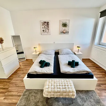 Palmtrees 2 - Grosse Und Moderne 2 Zimmerwohnung Mit Franzoesischem Balkon In Gladbeck-mitte Naehe Movie Park Und Veltins Arena 格拉德贝克