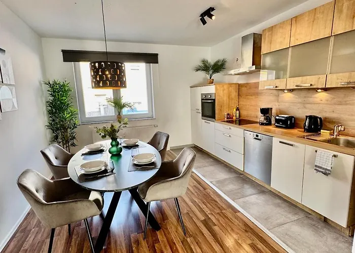 Lejlighed Palmtrees 2 - Grosse Und Moderne 2 Zimmerwohnung Mit Franzoesischem Balkon In Gladbeck-mitte Naehe Movie Park Und Veltins Arena Gladbeck