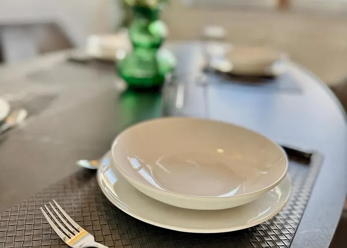 Palmtrees 2 - Grosse Und Moderne 2 Zimmerwohnung Mit Franzoesischem Balkon In Gladbeck-mitte Naehe Movie Park Und Veltins Arena Lejlighed *