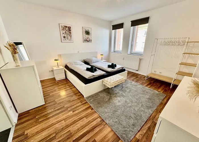 Lejlighed Palmtrees 2 - Grosse Und Moderne 2 Zimmerwohnung Mit Franzoesischem Balkon In Gladbeck-mitte Naehe Movie Park Und Veltins Arena *