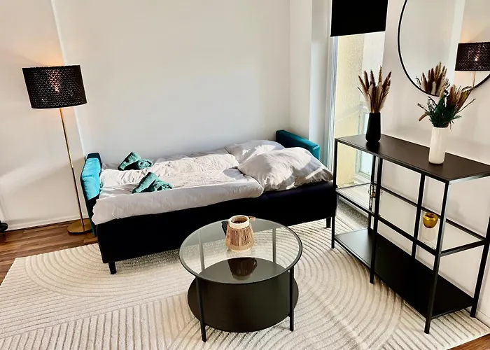 Palmtrees 2 - Grosse Und Moderne 2 Zimmerwohnung Mit Franzoesischem Balkon In Gladbeck-mitte Naehe Movie Park Und Veltins Arena * Gladbeck