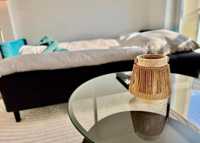 Palmtrees 2 - Grosse Und Moderne 2 Zimmerwohnung Mit Franzoesischem Balkon In Gladbeck-mitte Naehe Movie Park Und Veltins Arena Lejlighed