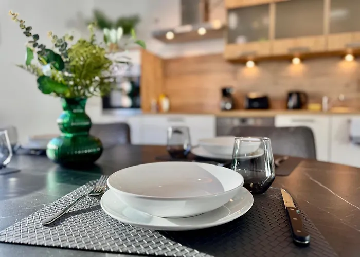 Palmtrees 2 - Grosse Und Moderne 2 Zimmerwohnung Mit Franzoesischem Balkon In Gladbeck-mitte Naehe Movie Park Und Veltins Arena Lejlighed *