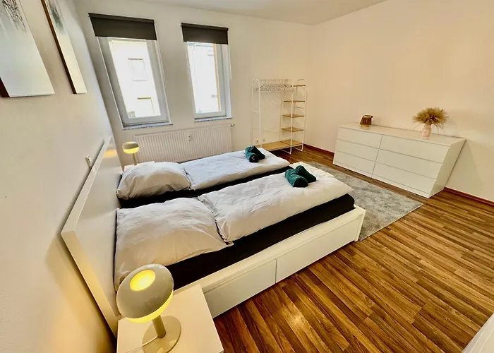 Palmtrees 2 - Grosse Und Moderne 2 Zimmerwohnung Mit Franzoesischem Balkon In Gladbeck-mitte Naehe Movie Park Und Veltins Arena