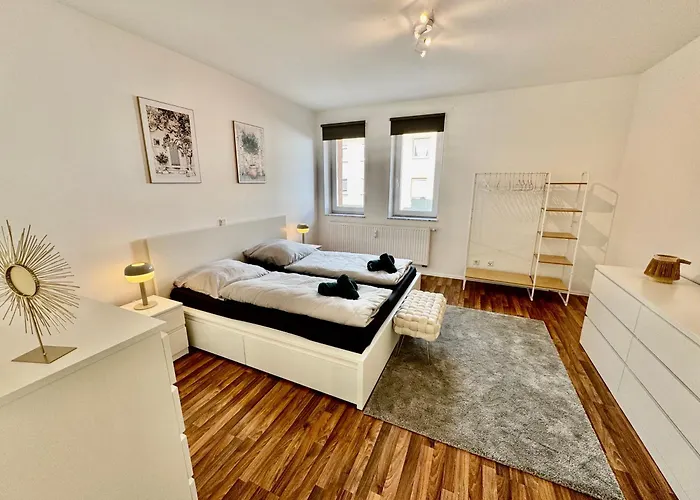 Lejlighed Palmtrees 2 - Grosse Und Moderne 2 Zimmerwohnung Mit Franzoesischem Balkon In Gladbeck-mitte Naehe Movie Park Und Veltins Arena *